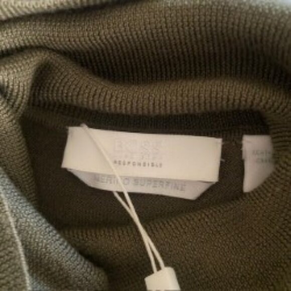 NWT Hugo Boss Superfine Merino Wool Turtleneck Sweater XSmall - Picture 2 of 4